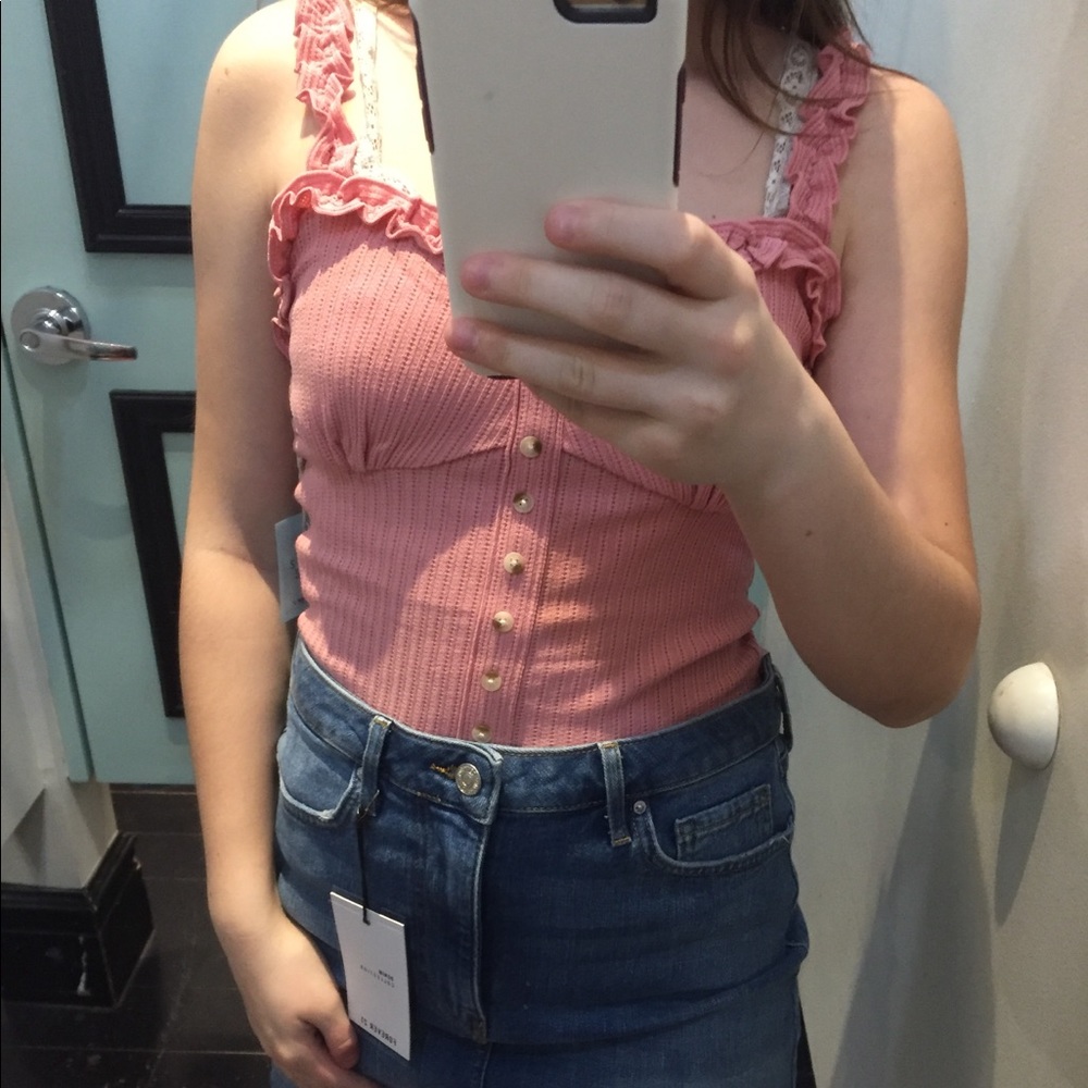 Pink ruffle tank top with buttons
